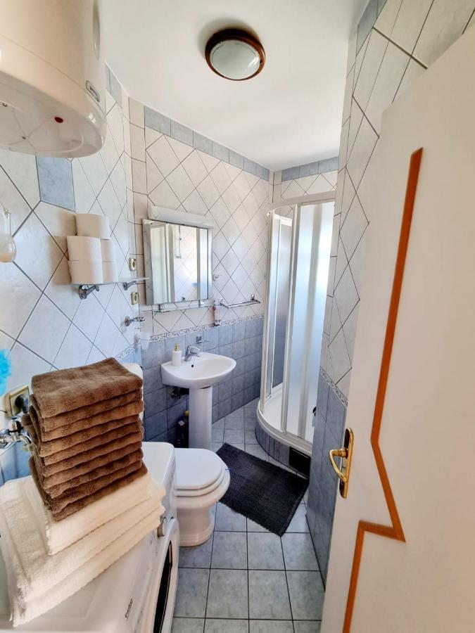 Apartment Iva クレック エクステリア 写真