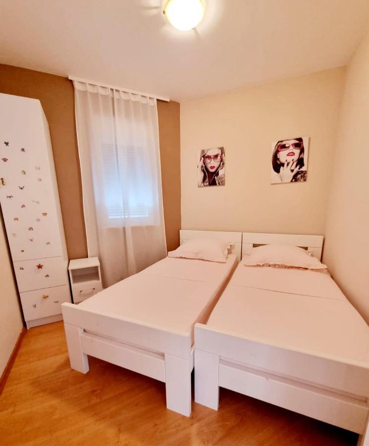 Apartment Iva クレック エクステリア 写真